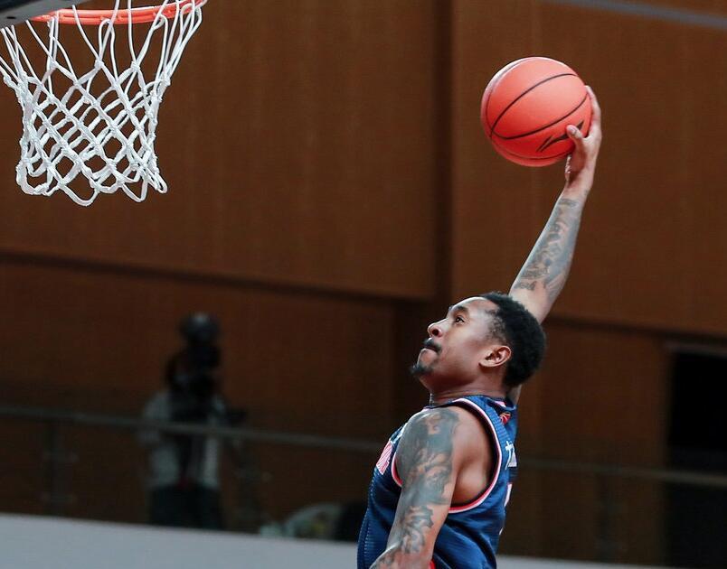 爱游戏体育-关于风云突变！迈阿密热火赛前刷新队史纪录；CBA常规赛版图或变；质疑声仍在；医务组通报恢复的信息