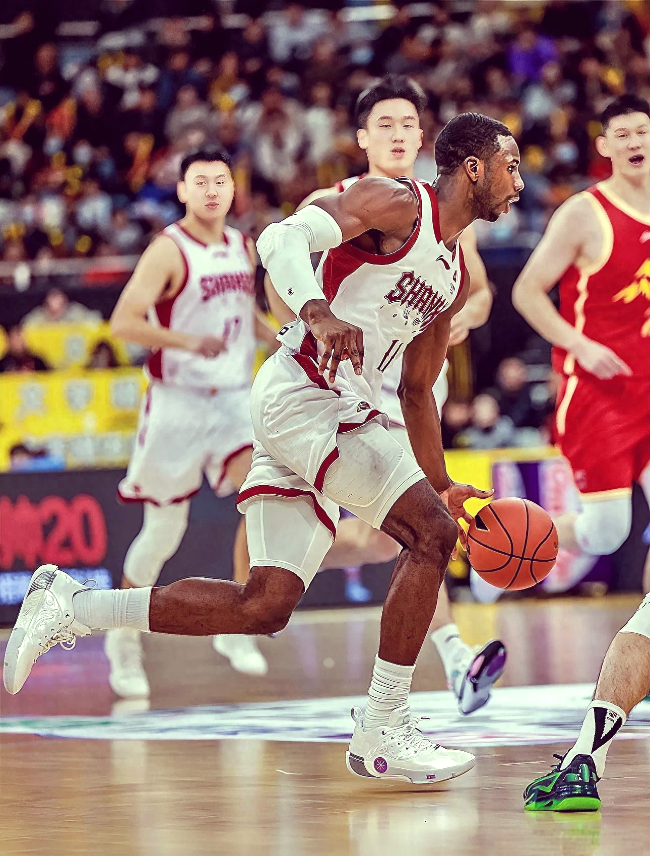 爱游戏-清晨多伦多猛龙刷新队史纪录——CBA季后赛节点到来，震撼外界，纪律约束更严格的简单介绍