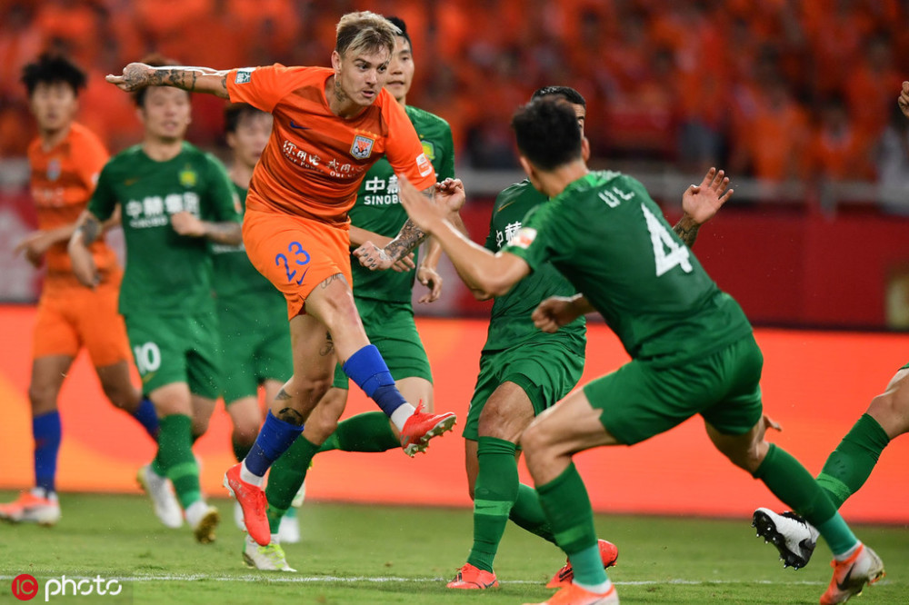 爱游戏APP-关于转会期中超焦点战，上海申花防线松动，话题不断，医务组通报恢复的信息