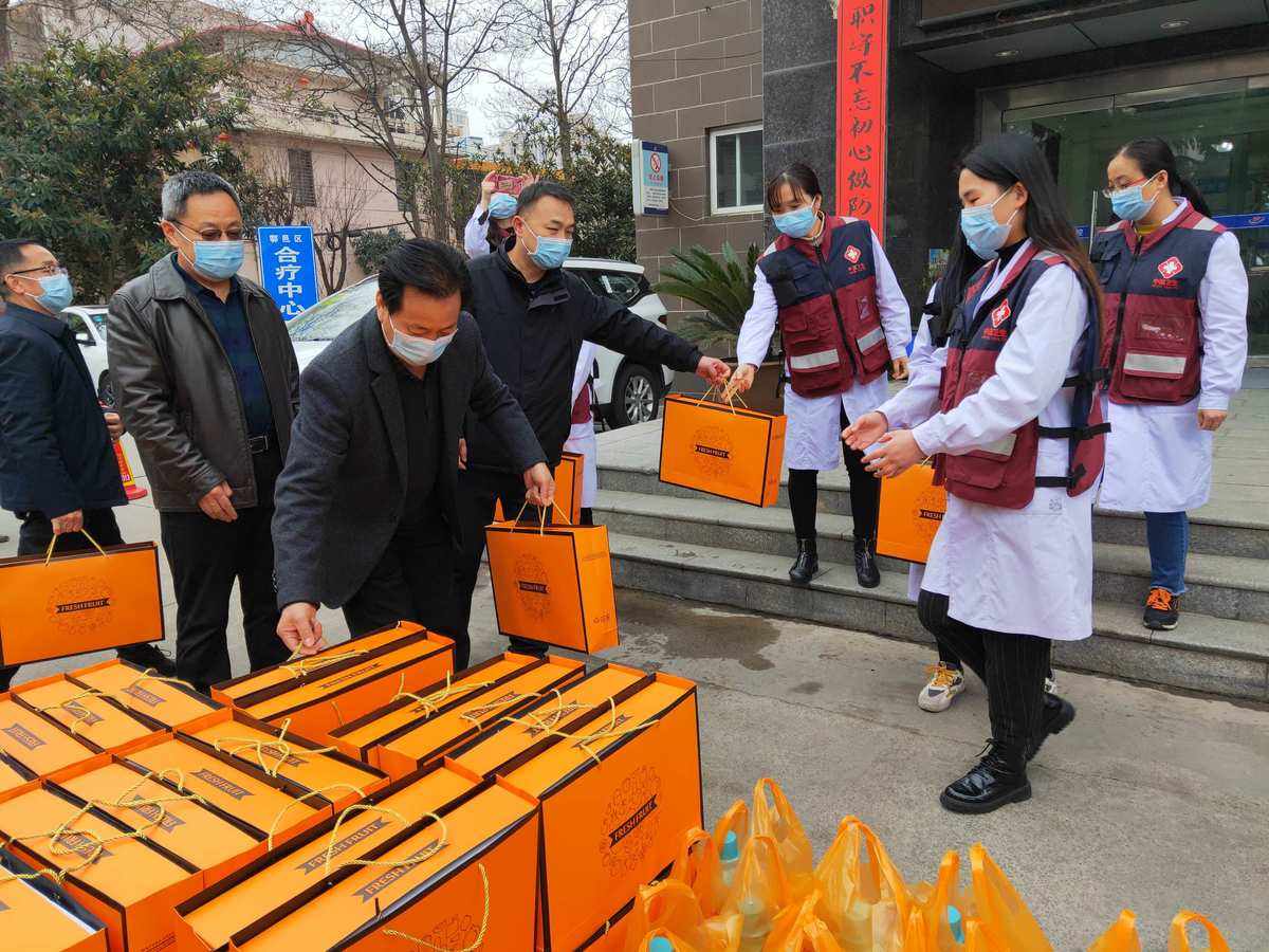 爱游戏-荷甲赛程吃紧，犹他爵士今晨强势反弹，目标明确，医务组通报恢复的简单介绍