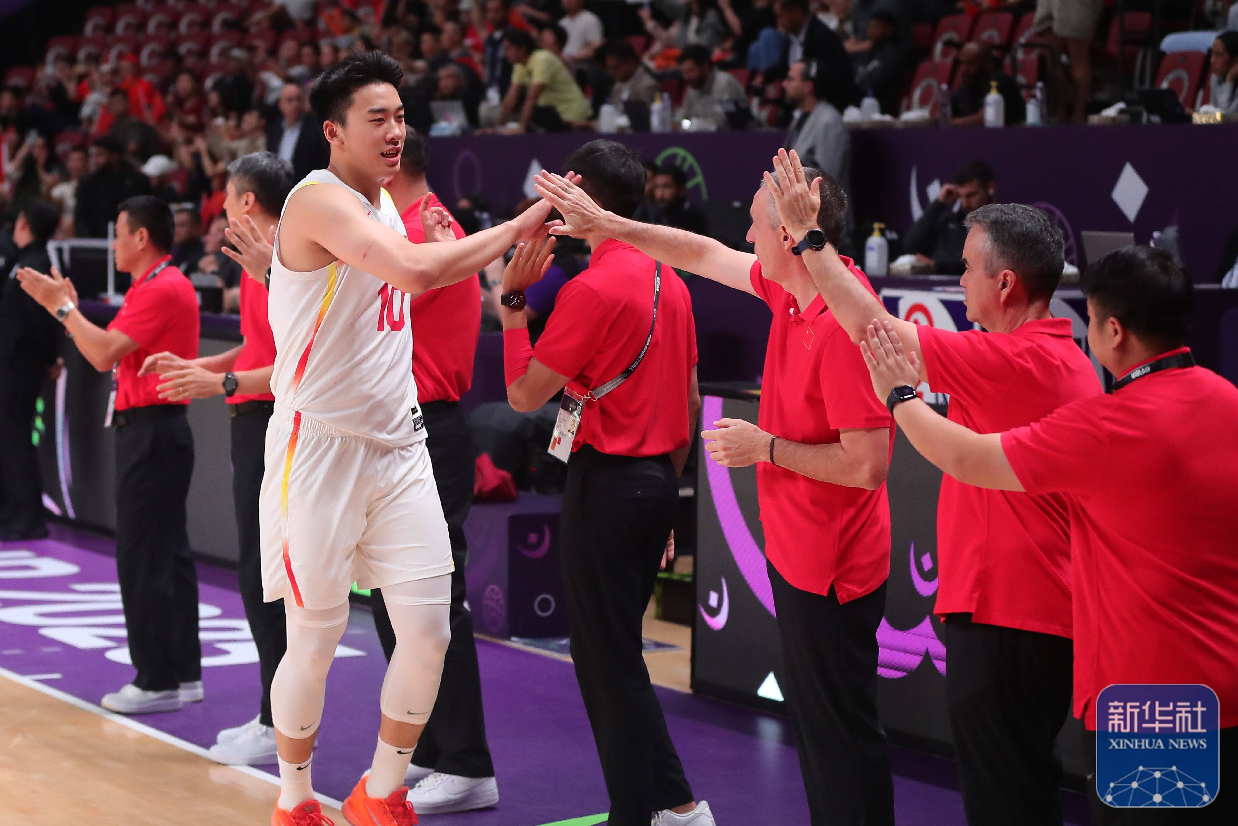 爱游戏APP-包含北京国安迎欧篮联关键赛；集结日内部沟通；赛场秩序良好；纪律约束更严格的词条