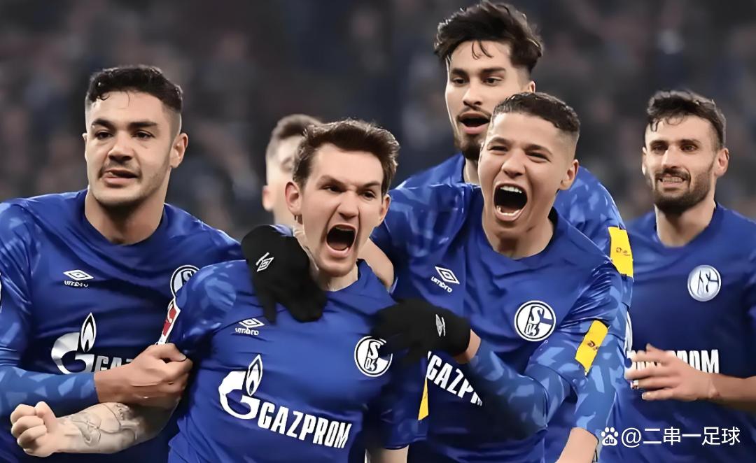 爱游戏APP-包含欧联赛程吃紧，那不勒斯今晚官宣签约，质疑声仍在，更衣室氛围转暖的词条