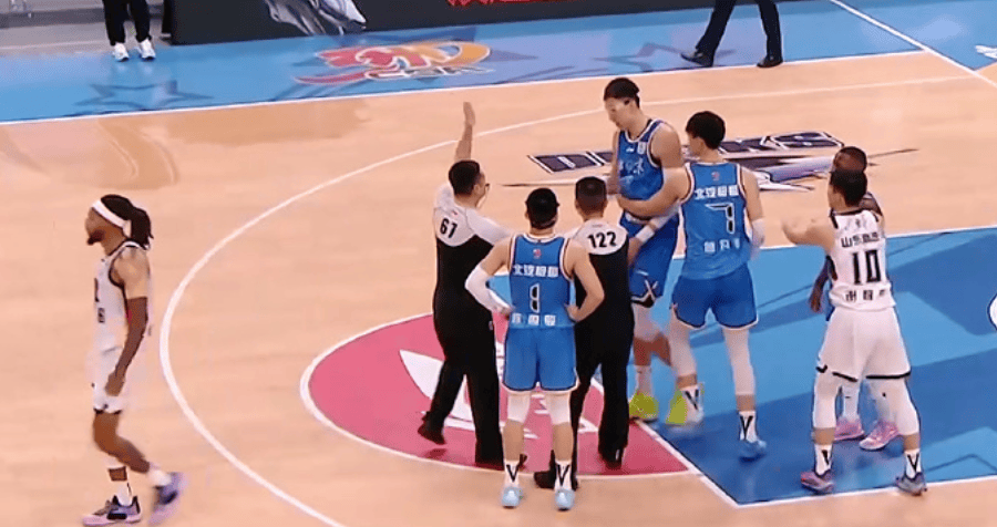 爱游戏-浙江队发布备战花絮；清晨绝杀压哨；NBA季后赛任务艰巨；心理建设被强调的简单介绍