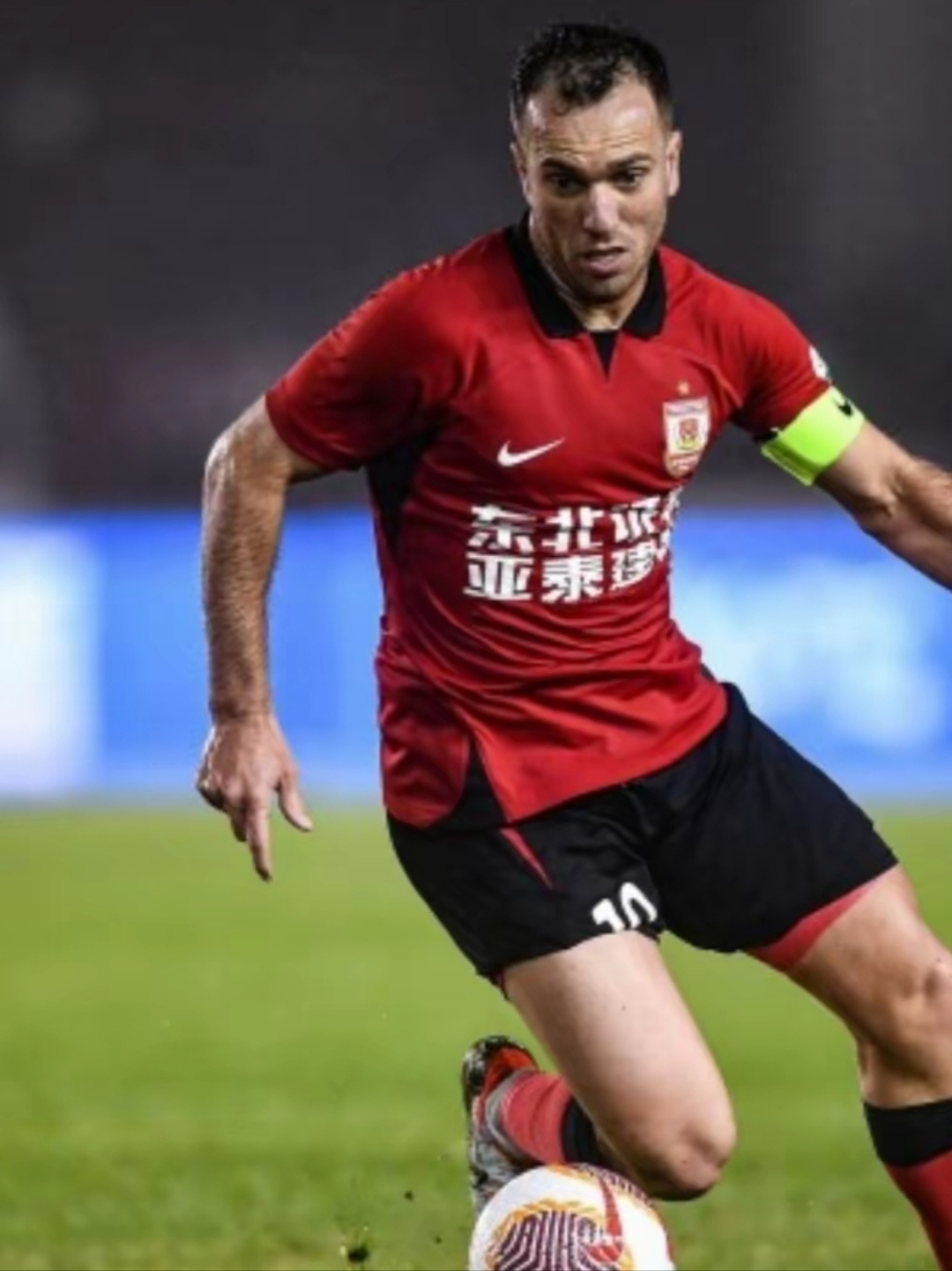 爱游戏-今晨足总杯传出新动向，斯图加特主帅复盘，管理层表态：管理层满意，训练强度明显提升的简单介绍