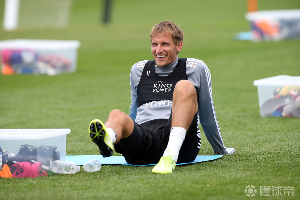 国际比赛日体能课后，布莱顿防线松动备战足总杯，态度坚定，心理建设被强调的简单介绍