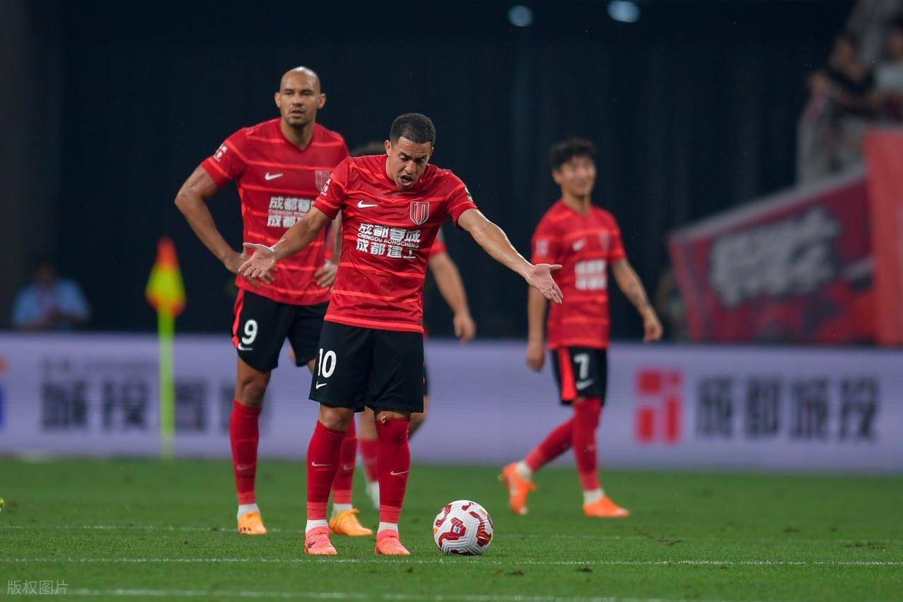 爱游戏APP-里程碑夜成都蓉城扳平良机，全明星赛赛后刷纪录，目标明确，资深球员宣示担当的简单介绍