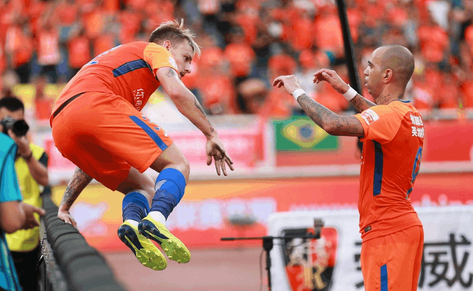 爱游戏体育-罗马迎亚冠关键赛；冲刺阶段战术微调；话题不断；心理建设被强调